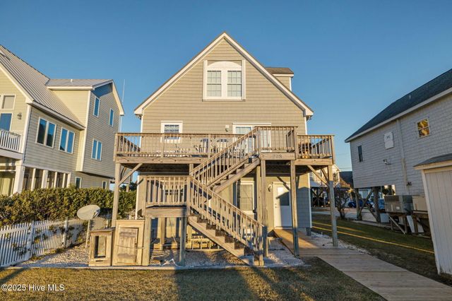 223 Moonlight Drive, Atlantic Beach, NC 28512