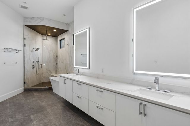 8546 Glencrest Lane, Dallas, TX 75209