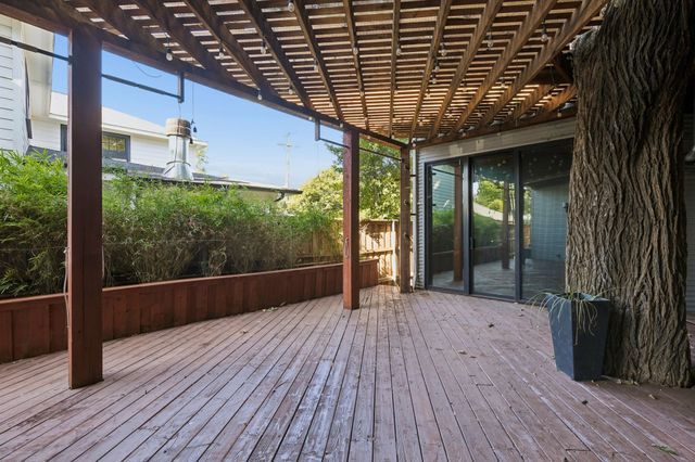 8546 Glencrest Lane, Dallas, TX 75209