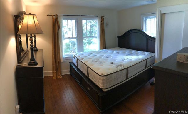 7 Chestnut Street, Stony Brook, NY 11790