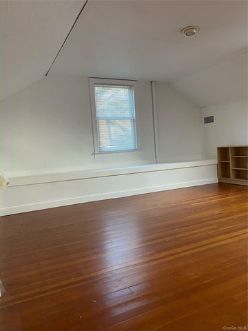 7 Chestnut Street, Stony Brook, NY 11790