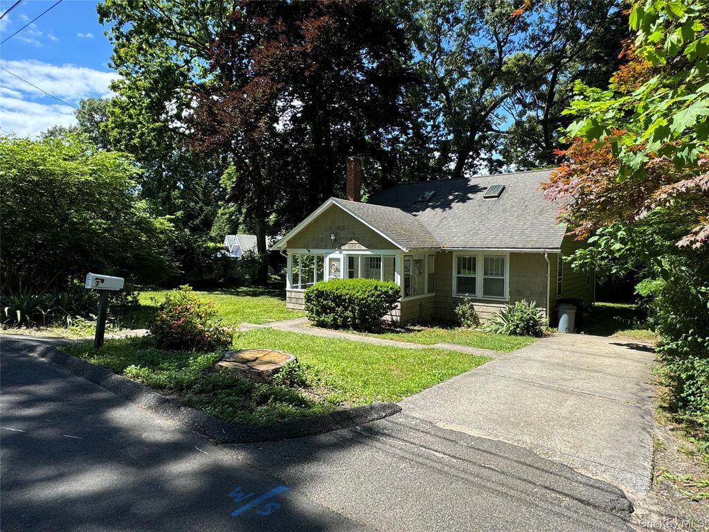 7 Chestnut Street, Stony Brook, NY 11790