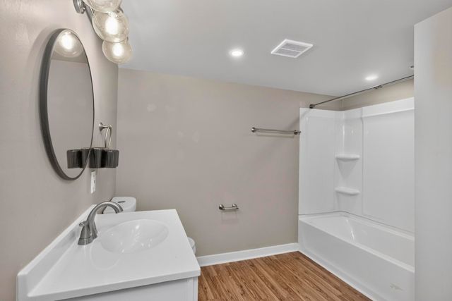 101 Iris Ct, Clarksville, TN 37042
