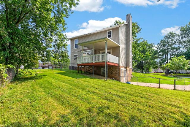 101 Iris Ct, Clarksville, TN 37042