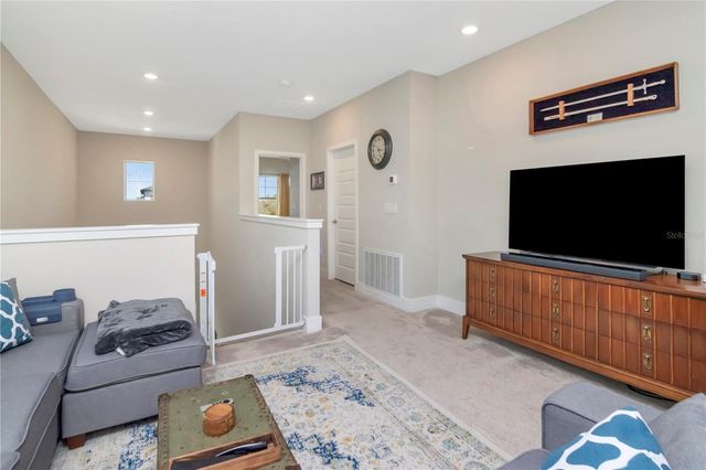 7713 S SHAMROCK ROAD, Tampa, FL 33616