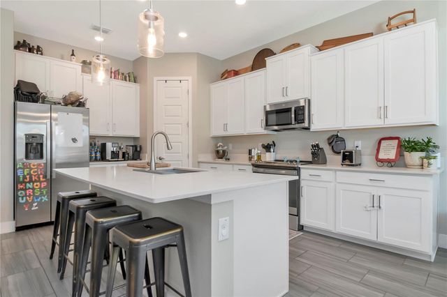 7713 S SHAMROCK ROAD, Tampa, FL 33616