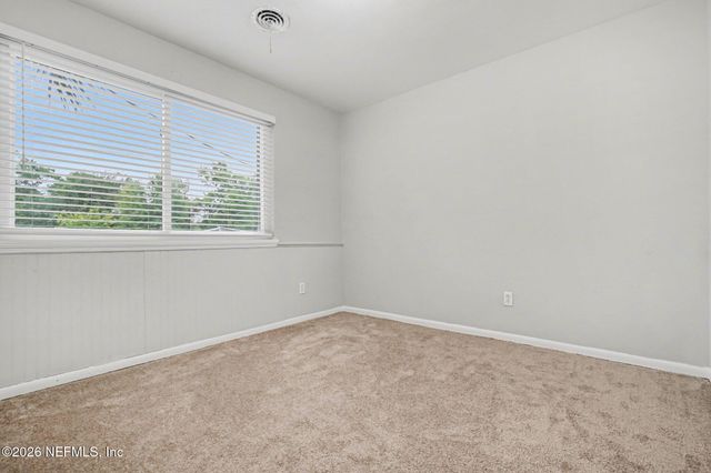 6889 TOM THUMB Drive, Jacksonville, FL 32210