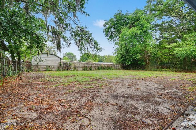 6889 TOM THUMB Drive, Jacksonville, FL 32210