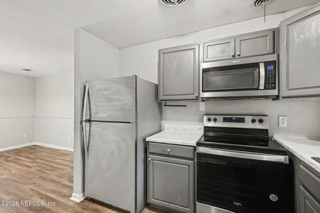 6889 TOM THUMB Drive, Jacksonville, FL 32210