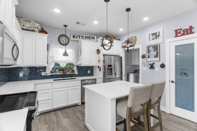 430 E Monterey Street, Denison, TX 75021