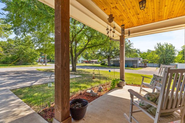 430 E Monterey Street, Denison, TX 75021