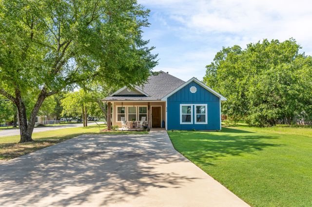 430 E Monterey Street, Denison, TX 75021