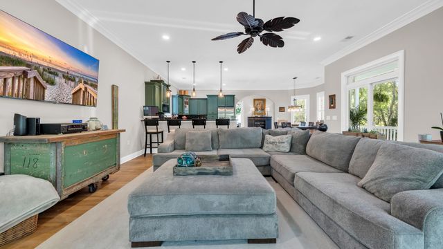 53 Harbourreef Dr., Pawleys Island, SC 29585