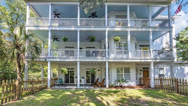 53 Harbourreef Dr., Pawleys Island, SC 29585