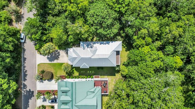 53 Harbourreef Dr., Pawleys Island, SC 29585