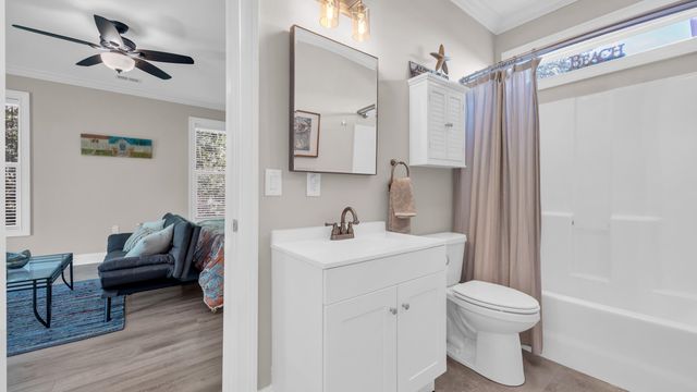 53 Harbourreef Dr., Pawleys Island, SC 29585