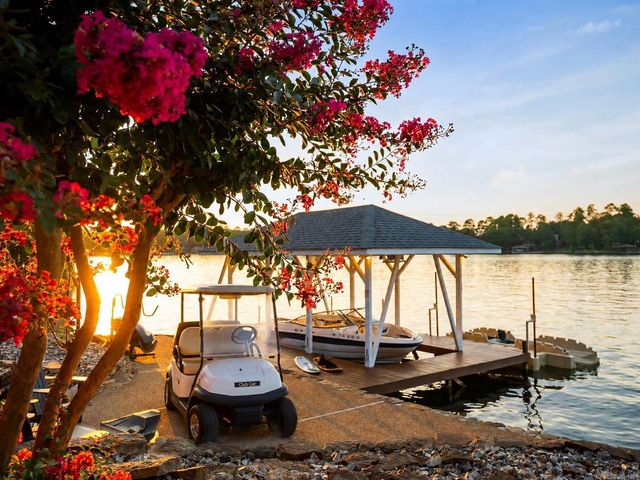1 Hartura Point, Hot Springs Village, AR 71909