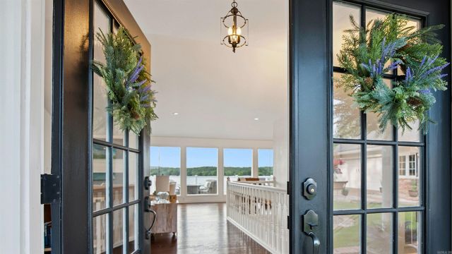 1 Hartura Point, Hot Springs Village, AR 71909