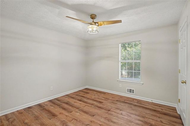 115 Lakeview Drive, Stockbridge, GA 30281
