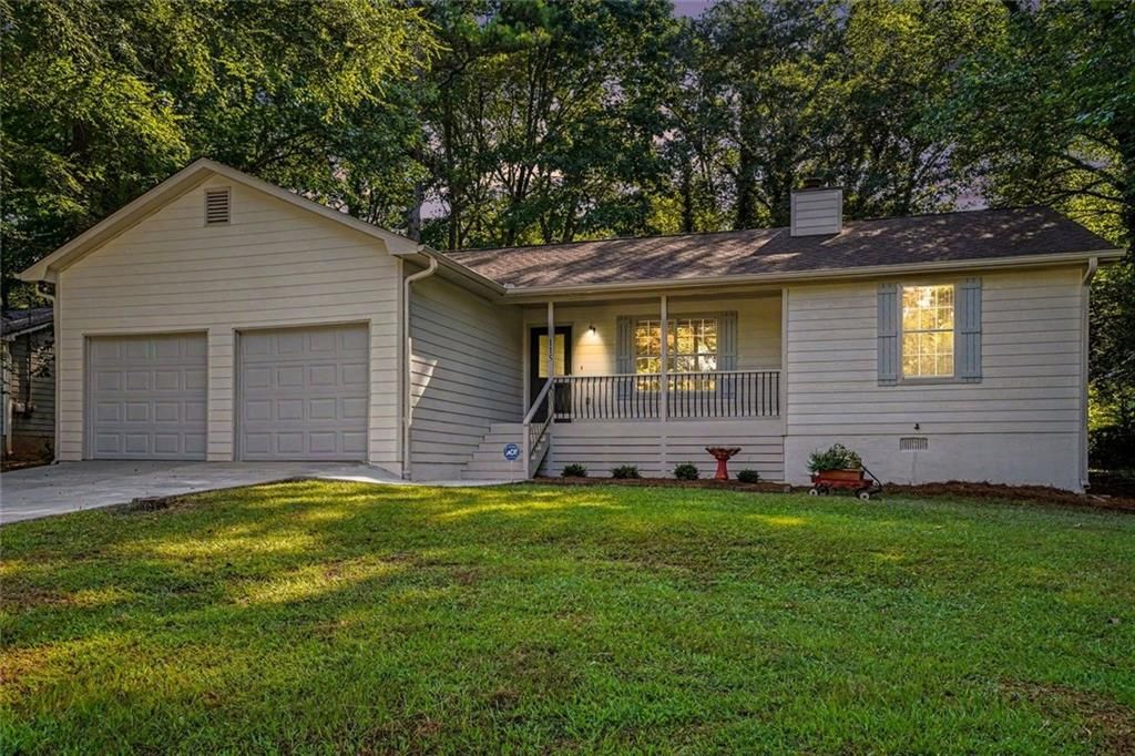 115 Lakeview Drive, Stockbridge, GA 30281