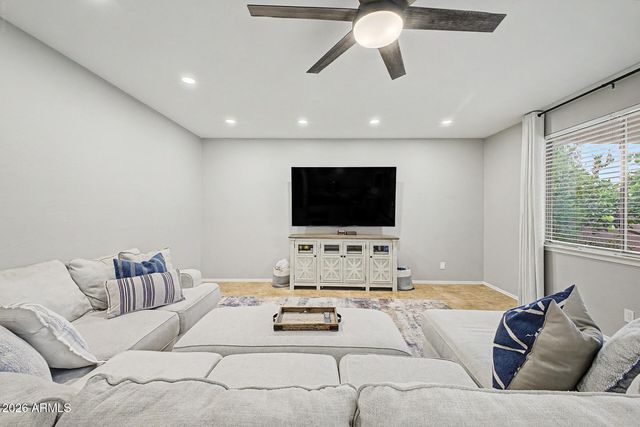 4430 E DES MOINES Street, Mesa, AZ 85205