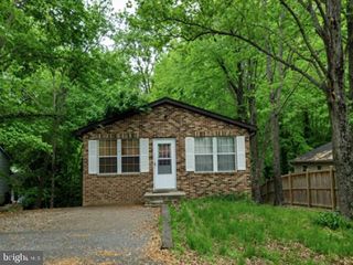 8315 EVERGREEN DR, Lusby, MD 20657