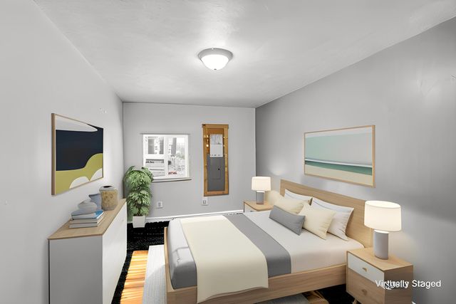 37 W Raymond Road, Lakewood Club Vllg, MI 49457