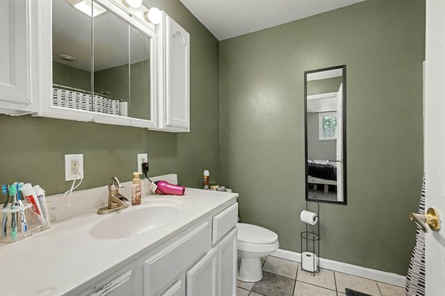 37 W Raymond Road, Lakewood Club Vllg, MI 49457