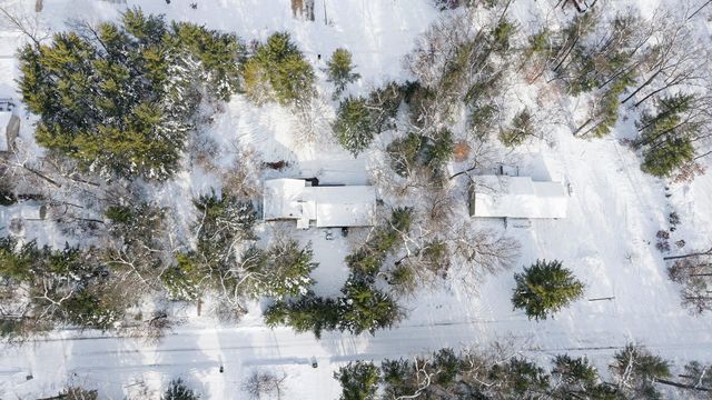 37 W Raymond Road, Lakewood Club Vllg, MI 49457