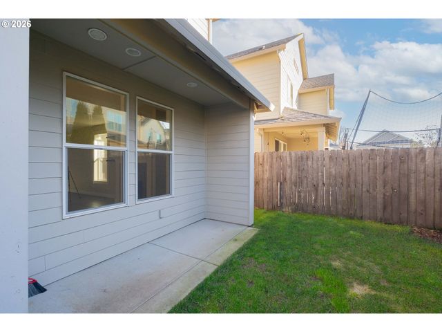 1145 S QUAIL RUN Pl, Ridgefield, WA 98642