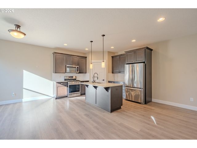 1145 S QUAIL RUN Pl, Ridgefield, WA 98642