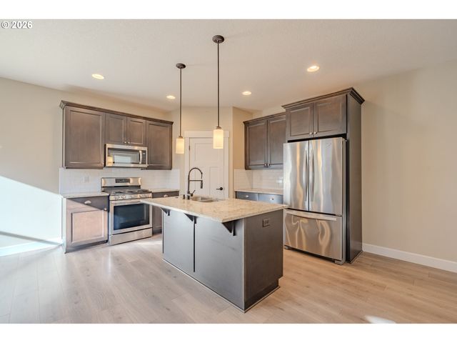 1145 S QUAIL RUN Pl, Ridgefield, WA 98642