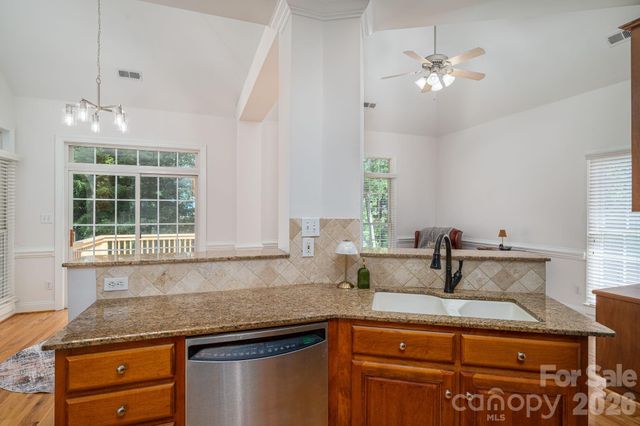 4017 Foxes Trail, Cramerton, NC 28032