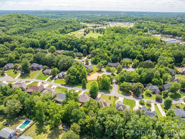 4017 Foxes Trail, Cramerton, NC 28032