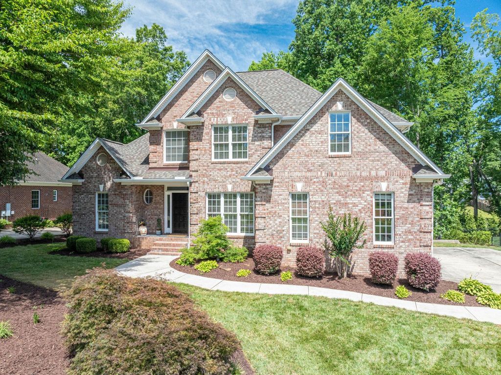4017 Foxes Trail, Cramerton, NC 28032
