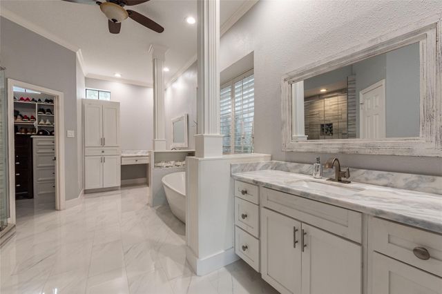 2534 De Four Trace, Seabrook, TX 77586