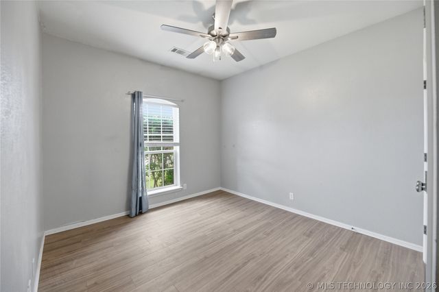 3335 S 204th East Avenue, Broken Arrow, OK 74014