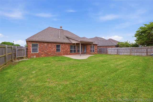 3335 S 204th East Avenue, Broken Arrow, OK 74014