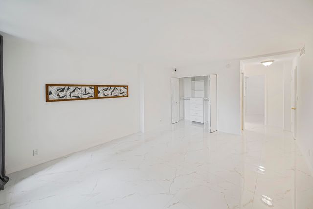 16300 Golf Club Road 114, Weston, FL 33326