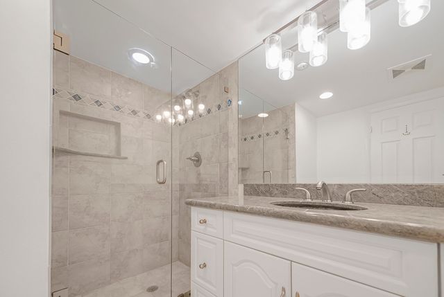 16300 Golf Club Road 114, Weston, FL 33326