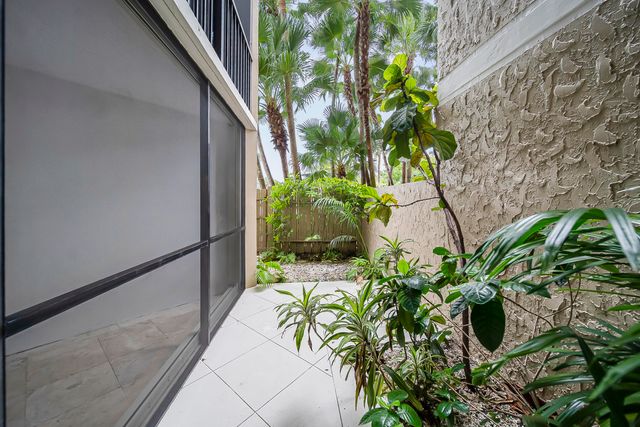 16300 Golf Club Road 114, Weston, FL 33326