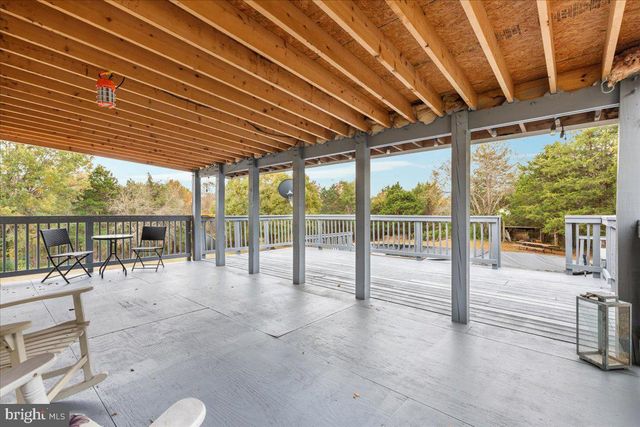 10346 GROVES FARM RD, Midland, VA 22728