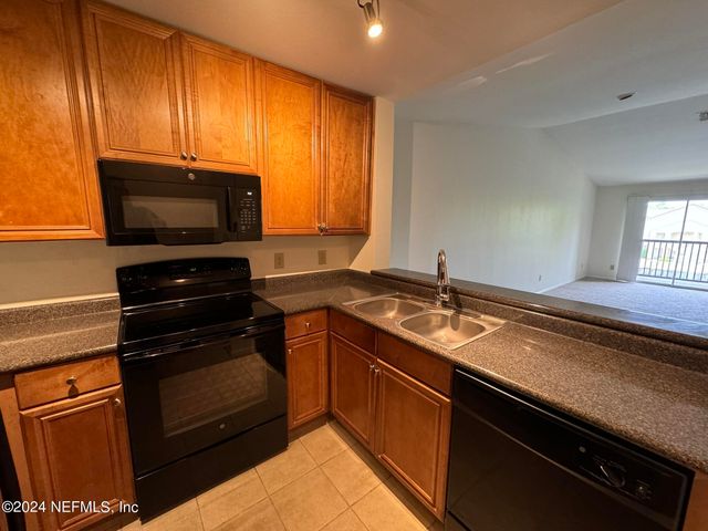 19 ARBOR CLUB Drive 318, Ponte Vedra Beach, FL 32082