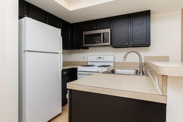 45 W Broadway 208, Boston, MA 02127