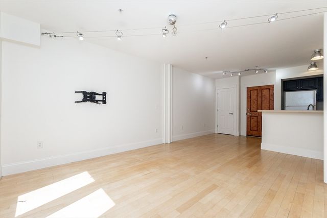 45 W Broadway 208, Boston, MA 02127