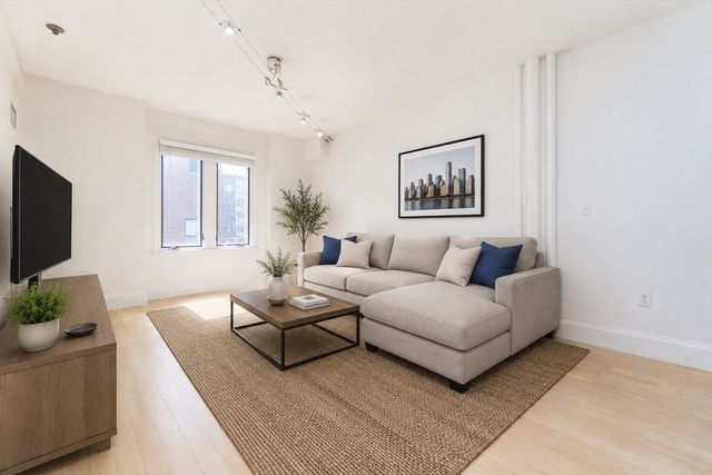 45 W Broadway 208, Boston, MA 02127