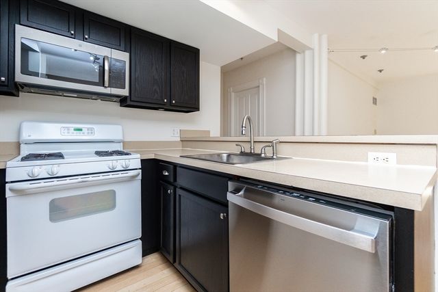 45 W Broadway 208, Boston, MA 02127