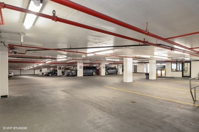 211 E Ohio Street 1906, Chicago, IL 60611