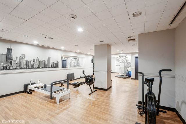 211 E Ohio Street 1906, Chicago, IL 60611