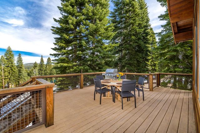 11221 Skislope Way, Truckee, CA 96161